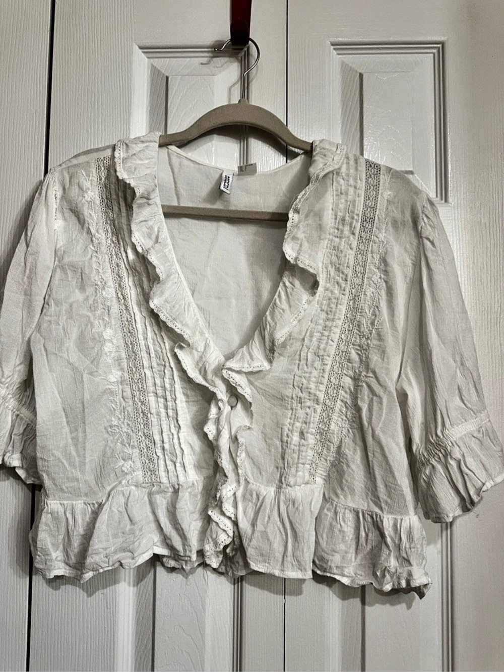 H&M Divided Ruffled Lace Top White Blouse Size Large #161